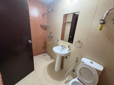 Bathroom Image of 1545 Sq.ft 3 BHK Apartment / Flat for rent in Mahagun Mywoods Phase 3, Noida Extension Greater Noida for Rs. 15000