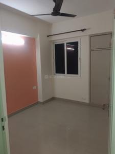 Bedroom Image of 890 Sq.ft 2 BHK Apartment / Flat for rent in Sethi Max Royal, Sector 76 Noida for Rs. 29000