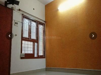 Bedroom Image of 750 Sq.ft 2 BHK Apartment / Flat for rent in Virugambakkam Chennai for Rs. 15000