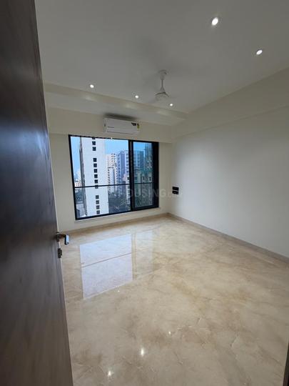 SHIV HEIGHTS KHAR Main Image 1