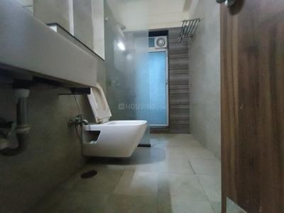 Bathroom Image of 1750 Sq.ft 3 BHK Apartment / Flat for rent in Lokhandwala Octacrest, Kandivali East Mumbai for Rs. 82000