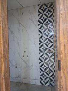 Common Bathroom Image of 1800 Sq.ft 4 BHK Apartment / Flat for sale in Shree Maruti Dham, Sector 49 Noida for Rs. 10500000