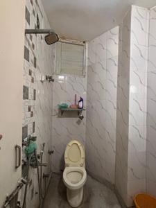 Bathroom Image of 600 Sq.ft 2 BHK Builder Floor for rent in Netaji Subhash Apartments, Sector 13 Dwarka New Delhi for Rs. 22500