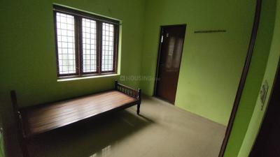 Bedroom Image of 750 Sq.ft 2 BHK Builder Floor for rent in Nedumbassery Aluva for Rs. 13000