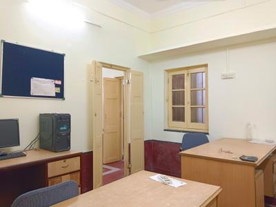 Bedroom Image of 1200 Sq.ft 2 BHK Builder Floor for sale in Kalighat Kolkata for Rs. 9000000