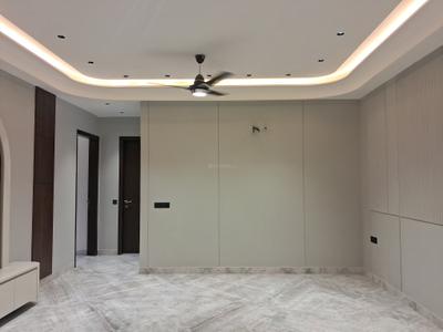 Living Room Image of 1800 Sq.ft 3 BHK Builder Floor for sale in Paschim Vihar New Delhi for Rs. 36500000