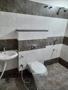 Bathroom Image of 2100 Sq.ft 4 BHK Apartment / Flat for sale in Dolphin Jewel O, Deopuri Raipur for Rs. 10500000
