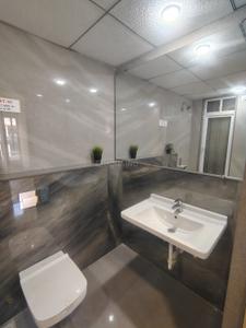 Image of 1550 Sq.ft 3 BHK Apartment / Flat for sale in Kumar Parc Residences B1, Hadapsar, Pune for Rs. 19000000