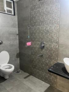 Bathroom Image of 1100 Sq.ft 2 BHK Apartment / Flat for rent in Acorn Park, Wakad Pune for Rs. 33000