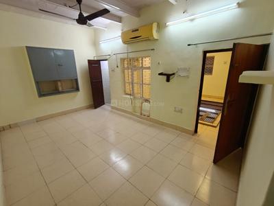 Bedroom Image of 2250 Sq.ft 2 BHK Builder Floor for rent in Mathura Cantonment Mathura for Rs. 9500