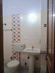 Common Bathroom Two Image of 900 Sq.ft 2 BHK Builder Floor for rent in Tagore Garden Extension New Delhi for Rs. 25000