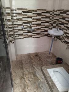 Bathroom Image of 600 Sq.ft 2 BHK Independent House for rent in Alambagh Lucknow for Rs. 10000