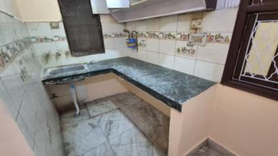 Kitchen Image of 850 Sq.ft 1.5 BHK Apartment / Flat for rent in Uttam Nagar New Delhi for Rs. 8800
