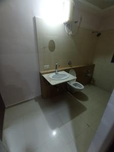 Bathroom Image of 2250 Sq.ft 4 BHK Villa for sale in Pacifica The Meadows, Shantipura Ahmedabad for Rs. 27000000