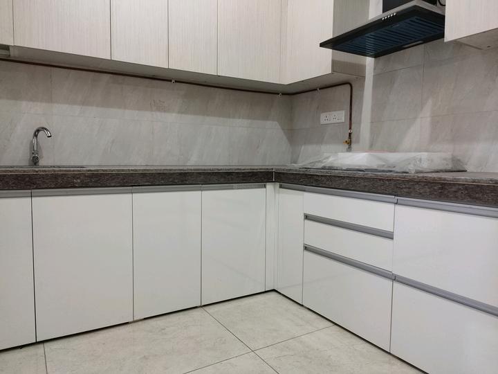 Duville Riverdale Heights Main Image 1