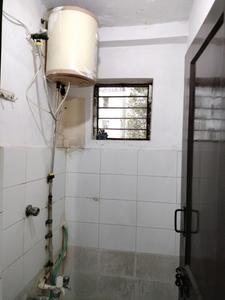 Common Bathroom One Image of 450 Sq.ft 1 BHK Apartment / Flat for rent in Sector 23B Dwarka New Delhi for Rs. 14000