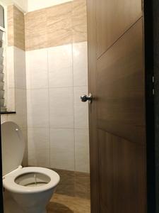 Common Bathroom Two Image of 650 Sq.ft 1 BHK Apartment / Flat for rent in Three Jewels, Kondhwa Budruk Pune for Rs. 15000