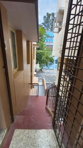Balcony Image of 900 Sq.ft 2 BHK Independent House for rent in Phase 2 Block 6 Bengaluru for Rs. 24000