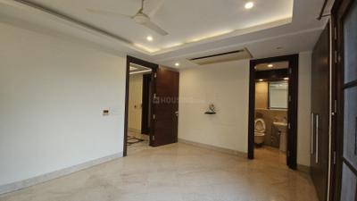 Bedroom Image of 4500 Sq.ft 4 BHK Builder Floor for rent in Safdarjung Development Area New Delhi for Rs. 450000