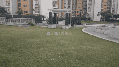 Image of 1325 Sq.ft 2 BHK Apartment / Flat for sale in BPTP Park Grandeura, Sector 82, Faridabad for Rs. 10500000