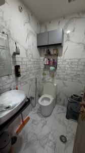 Bathroom Image of 1000 Sq.ft 2 BHK Apartment / Flat for sale in Indira Nagar Lucknow for Rs. 7500000