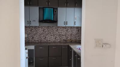 Kitchen Image of 1080 Sq.ft 2.5 BHK Apartment / Flat for rent in Express Zenith, Sector 77 Noida for Rs. 31000