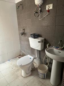 Image of 1295 Sq.ft 2.5 BHK Apartment / Flat for rent in Gaurs Gaur Global Village, Crossings Republik, Ghaziabad for Rs. 23000