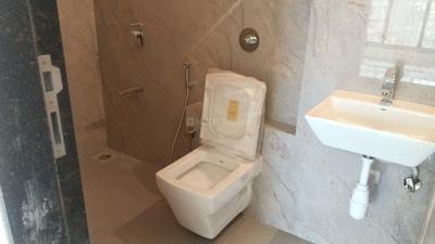 Image of 725 Sq.ft 2 BHK Apartment / Flat for rent in Oxford Navrang Crystal, Goregaon West, Mumbai for Rs. 65000