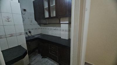 Kitchen Image of 900 Sq.ft 3 BHK Apartment / Flat for rent in Khirki Extension New Delhi for Rs. 28000