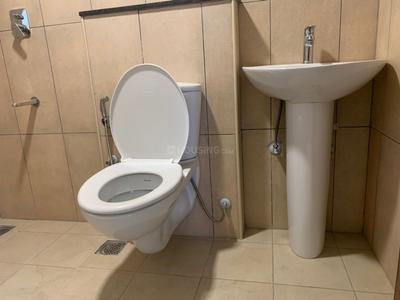 Bathroom Image of 950 Sq.ft 2 BHK Apartment / Flat for rent in Prestige Jindal City, Anchepalya Bengaluru for Rs. 35000