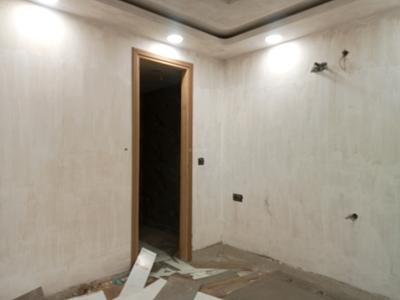 Bedroom Image of 1000 Sq.ft 3 BHK Builder Floor for sale in Govindpuri New Delhi for Rs. 7500000