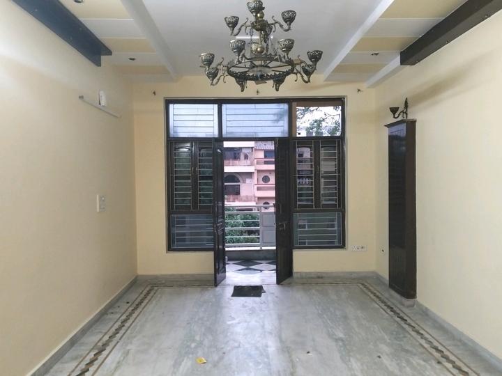 Outram Lines, GTB Nagar Property Details Video 1