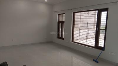Living Room Image of 1500 Sq.ft 2 BHK Builder Floor for rent in Sector 122 Noida for Rs. 28500