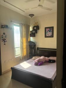 Bedroom Image of 1200 Sq.ft 3 BHK Apartment / Flat for sale in Lodha Luxuria, Thane West Thane for Rs. 25000000