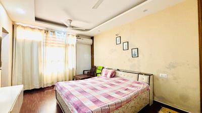Bedroom Image of 1850 Sq.ft 3 BHK Apartment / Flat for sale in Peer Muchalla Zirakpur for Rs. 9000000