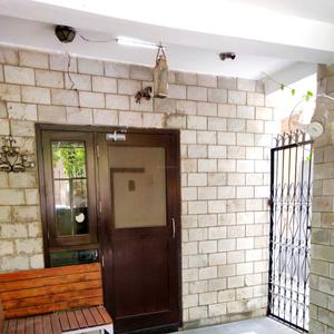 Image of 1800 Sq.ft 4 BHK Apartment / Flat for rent in Sarita Vihar, New Delhi for Rs. 75000