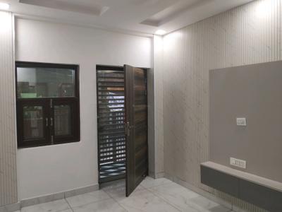 Bedroom Image of 850 Sq.ft 2 BHK Apartment / Flat for sale in Vikaspuri New Delhi for Rs. 9200000