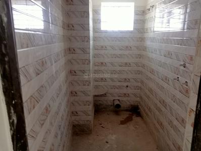 Bathroom Image of 1048 Sq.ft 2 BHK Builder Floor for sale in Baranagar Kolkata for Rs. 3500000