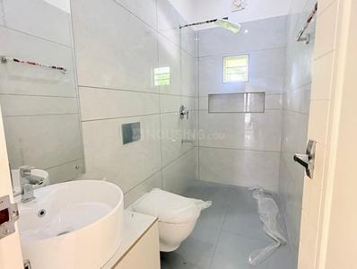 Bathroom Image of 2600 Sq.ft 4 BHK Independent House for sale in Vyttila Kochi for Rs. 22500000