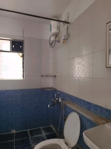 Common Bathroom Image of 950 Sq.ft 2 BHK Apartment / Flat for rent in Kumar Primavera B6, Wadgaon Sheri Pune for Rs. 33000