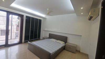 Bedroom Image of 1800 Sq.ft 3 BHK Apartment / Flat for rent in Green Park Extension New Delhi for Rs. 150000