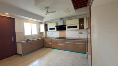 Kitchen Image of 3000 Sq.ft 4 BHK Builder Floor for rent in South City Luxury Floors, Sector 50 Gurgaon for Rs. 110000