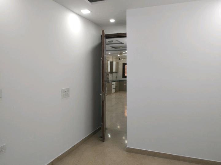 Poorvi Shalimar Bagh, Shalimar Bagh Bedroom One 1