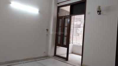 Bedroom Image of 1600 Sq.ft 3 BHK Builder Floor for rent in Safdarjung Enclave New Delhi for Rs. 85000
