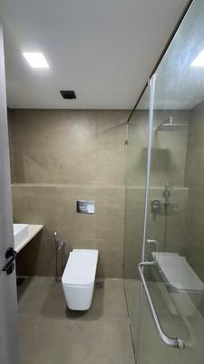 Image of 2200 Sq.ft 4 BHK Apartment / Flat for rent in Khar West, Mumbai for Rs. 400000