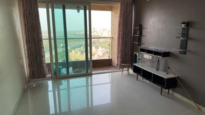 Living Room Image of 1050 Sq.ft 2 BHK Apartment / Flat for sale in Rustomjee Urbania, Thane West Thane for Rs. 14200000
