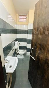 Bathroom Image of 600 Sq.ft 1 RK Builder Floor for rent in Indra Puri Colony Indore for Rs. 10000