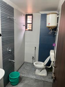 Bathroom Image of 1500 Sq.ft 3.5 BHK Apartment / Flat for sale in Apna Surya Mansion And Chandrakanta, Patliputra Colony Patna for Rs. 18500000