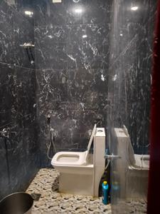 Bathroom Image of 900 Sq.ft 1 BHK Independent House for rent in Naini Allahabad for Rs. 7500