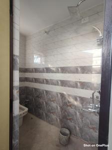 Bathroom Image of 1000 Sq.ft 2 BHK Builder Floor for rent in Vikas Nagar Lucknow for Rs. 16000